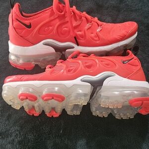 Womens Size 7.5 Nike Air Vapormax Plus